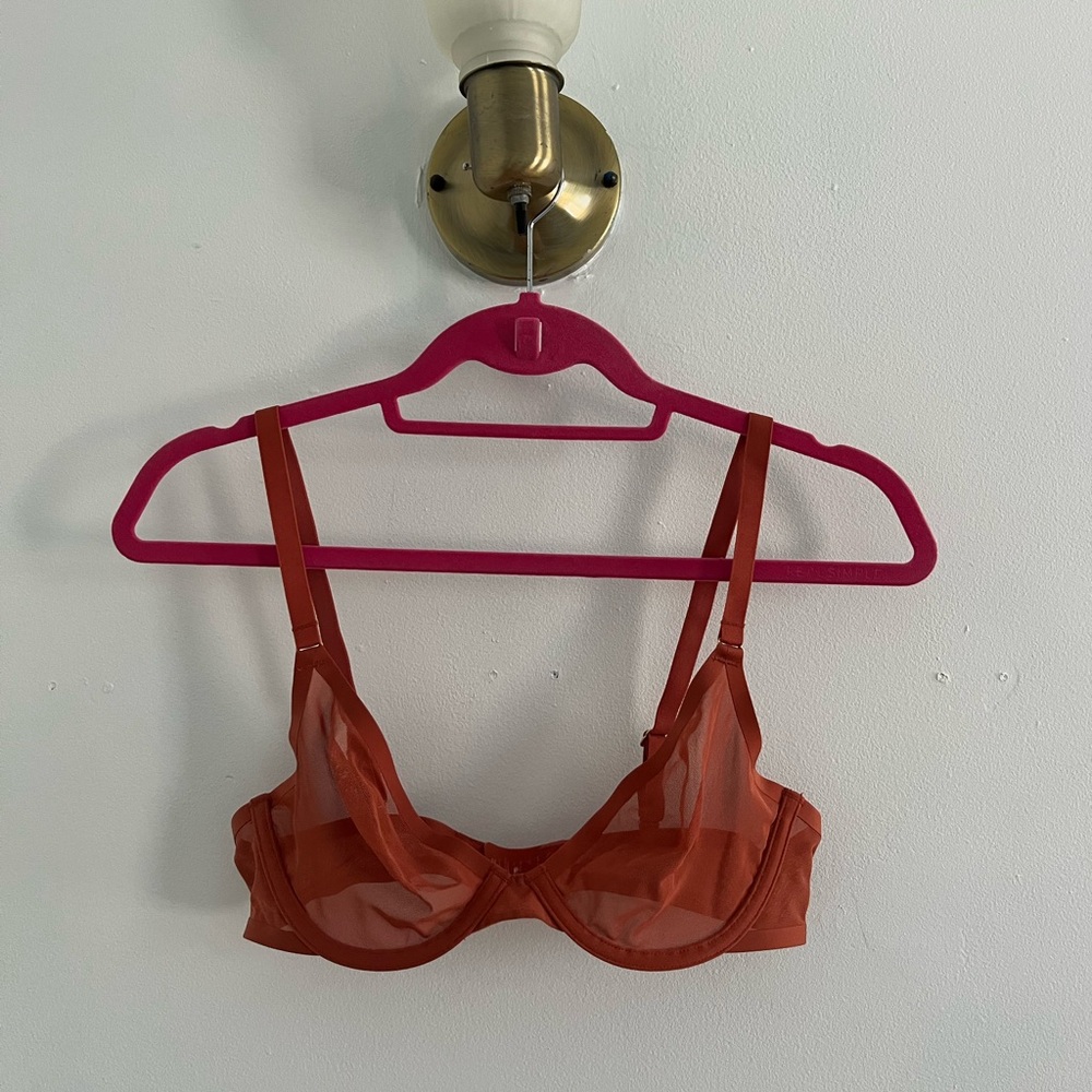 Cuup the plunge bra in mesh, clay